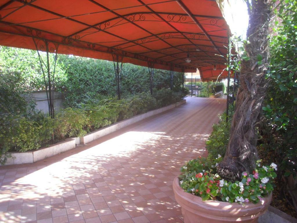 Lovely Little Apartment In Via Aurelia Rzym Zewnętrze zdjęcie